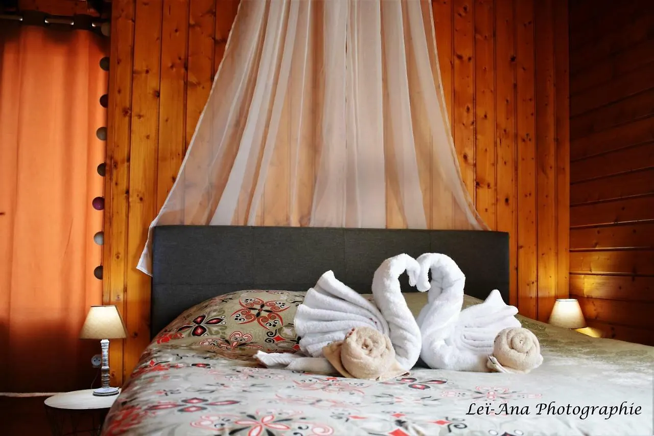 Guest house Chambre D'Hotes Aux Pieds Des Noyers Saint-Lattier